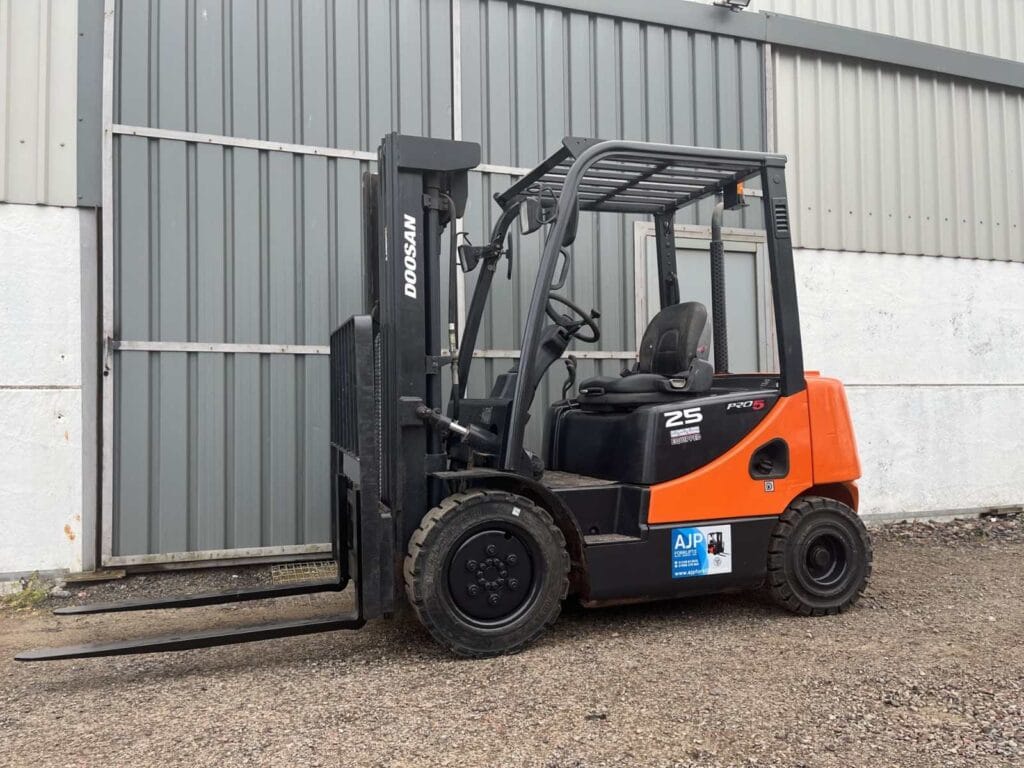Flexible forklift hire